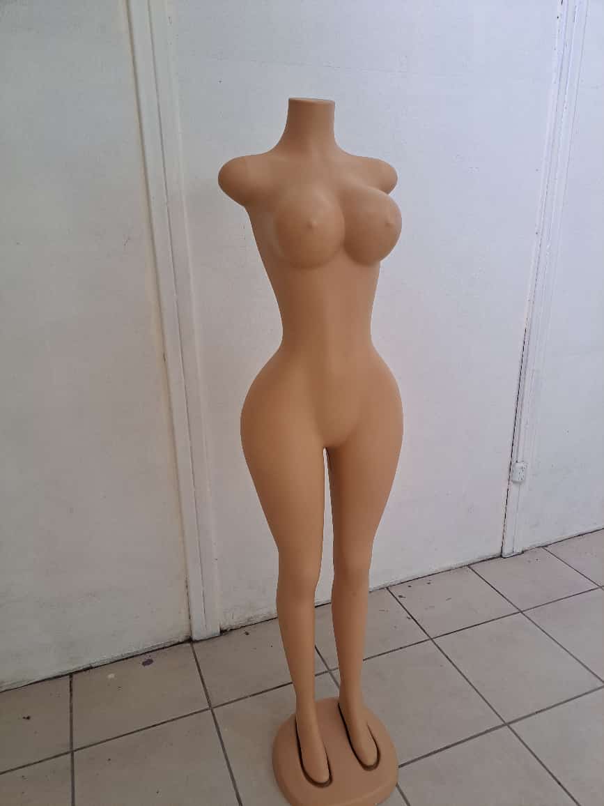 Maniquí de Mujer voluptuoso OFERTA